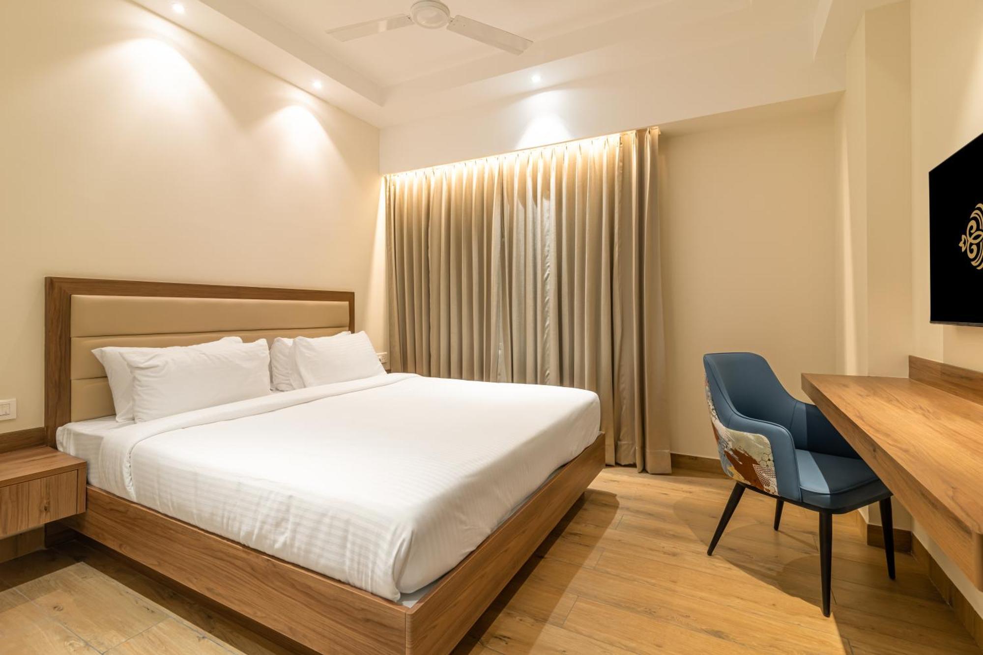 Royal Embassy Hotel Erode Exterior foto